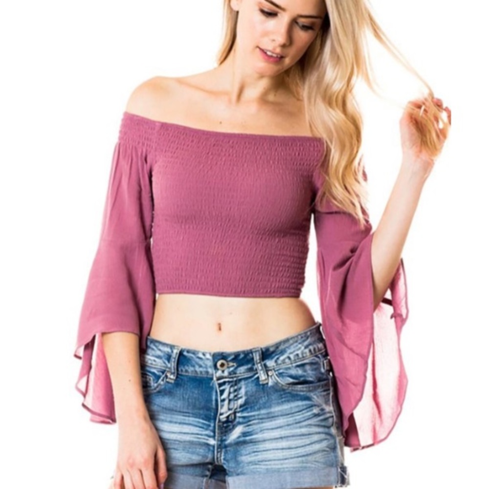 NEW Smocked Off-Shoulder Bell Sleeve Top in Rose sz L - Picture 3 of 7